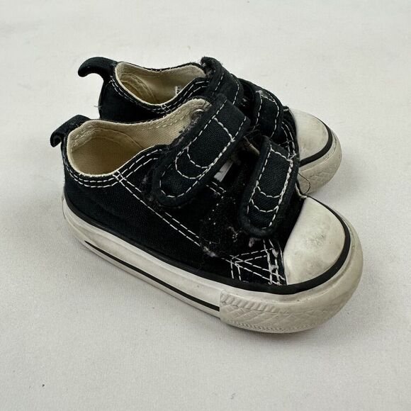 Converse Chuck Taylor Easy On Black Low Top Sneaker Hook & Loop Toddler Size 2 - Picture 2 of 7